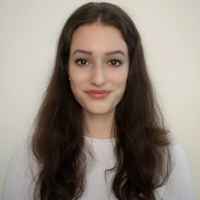 Kincsö zoekt een Kamer / Studio in Amsterdam