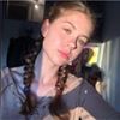 Niki  zoekt een Kamer / Appartement / Huurwoning / Studio / Woonboot in Amsterdam