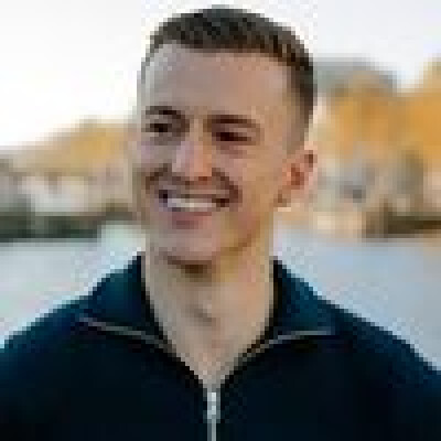 Kirill zoekt een Kamer / Appartement / Huurwoning / Studio in Amsterdam