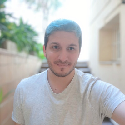 Andy zoekt een Kamer / Appartement / Huurwoning / Studio / Woonboot in Amsterdam