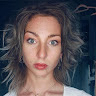 Adriana Johanna  zoekt een Kamer / Appartement / Huurwoning / Studio in Amsterdam