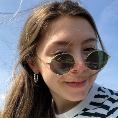 Elsa zoekt een Kamer / Appartement / Huurwoning / Studio in Amsterdam