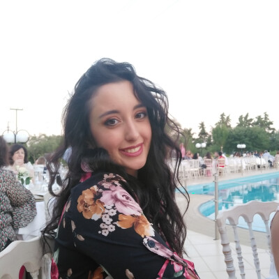 Dimitra zoekt een Kamer / Appartement / Huurwoning / Studio in Amsterdam