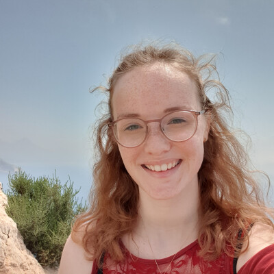 Lisa zoekt een Kamer / Appartement / Huurwoning / Studio / Woonboot in Amsterdam