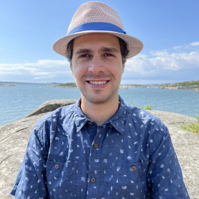 Felipe zoekt een Kamer / Appartement / Huurwoning / Studio / Woonboot in Amsterdam