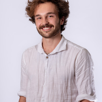 Sam-Willem  zoekt een Appartement / Huurwoning / Studio / Woonboot in Amsterdam