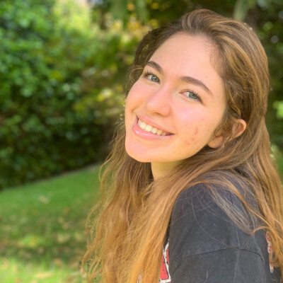 Luci zoekt een Kamer / Appartement / Huurwoning / Studio / Woonboot in Amsterdam