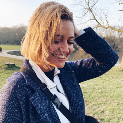 Nina zoekt een Appartement / Huurwoning / Studio / Woonboot in Amsterdam