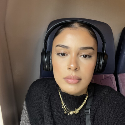 Ines zoekt een Kamer / Appartement / Studio in Amsterdam