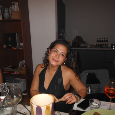 Carmel zoekt een Kamer / Appartement / Huurwoning / Studio / Woonboot in Amsterdam