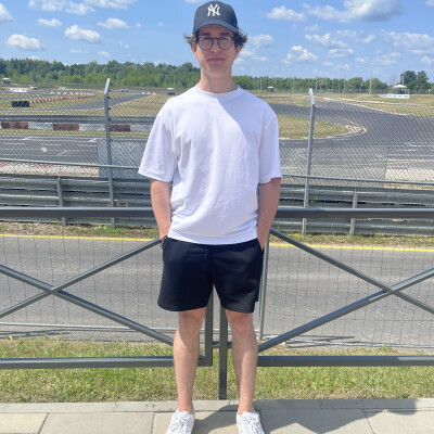 Matsvei zoekt een Kamer / Appartement / Huurwoning / Studio in Amsterdam