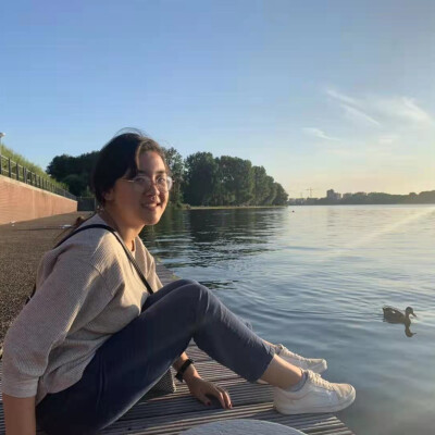 Yuxin zoekt een Kamer / Appartement / Huurwoning / Studio in Amsterdam