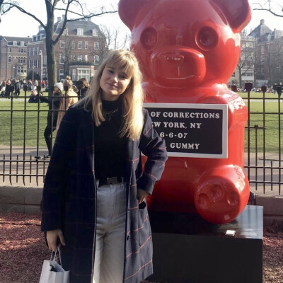 Lotte zoekt een Kamer / Appartement / Huurwoning / Studio / Woonboot in Amsterdam