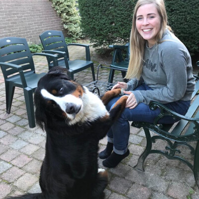 Annelies zoekt een Kamer / Appartement / Huurwoning / Studio / Woonboot in Amsterdam