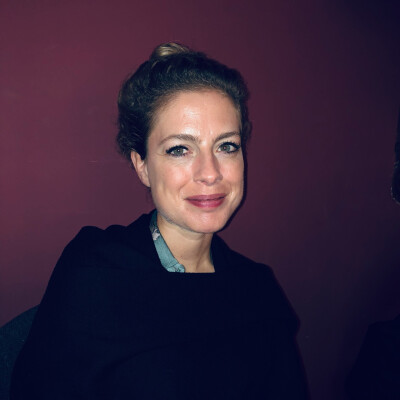 Mirjam  zoekt een Appartement / Huurwoning / Studio / Woonboot in Amsterdam