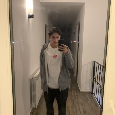 Vulpe zoekt een Kamer / Appartement / Studio in Amsterdam