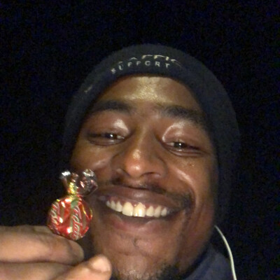 Dwayne zoekt een Kamer / Appartement / Huurwoning / Studio in Amsterdam