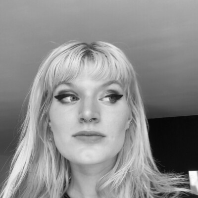 Isa zoekt een Kamer / Studio in Amsterdam