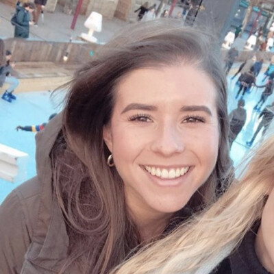 Bea zoekt een Kamer / Appartement / Huurwoning / Studio in Amsterdam