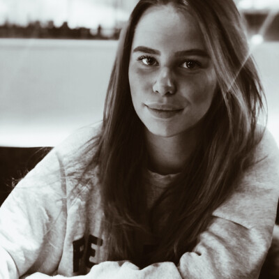 Willemine Trommel zoekt een Kamer / Appartement / Huurwoning / Studio in Amsterdam