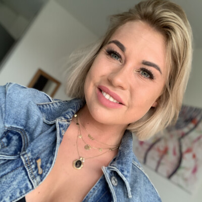 Sarina  is looking for an Apartment / Rental Property / Studio / HouseBoat in Amsterdam