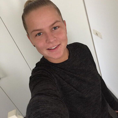 Dionne zoekt een Kamer / Appartement / Huurwoning / Studio / Woonboot in Amsterdam