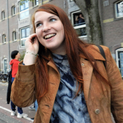 Hanna zoekt een Kamer / Appartement / Huurwoning / Studio / Woonboot in Amsterdam