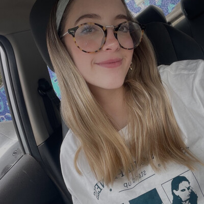 Fernanda zoekt een Kamer / Appartement / Huurwoning / Studio / Woonboot in Amsterdam