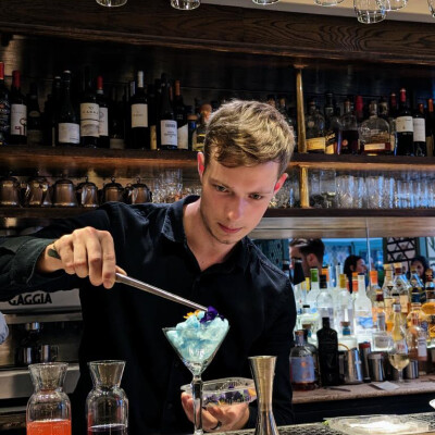 Frank  zoekt een Kamer in Amsterdam