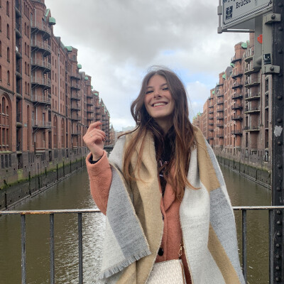 Elena  zoekt een Kamer in Amsterdam