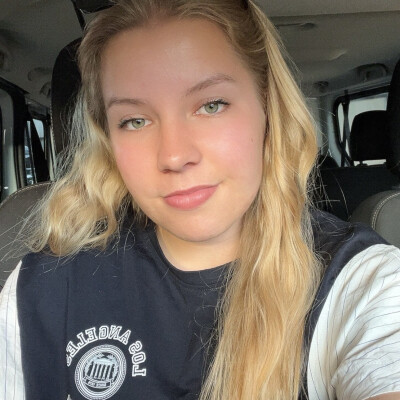 Rinske zoekt een Kamer / Appartement / Huurwoning / Studio / Woonboot in Amsterdam