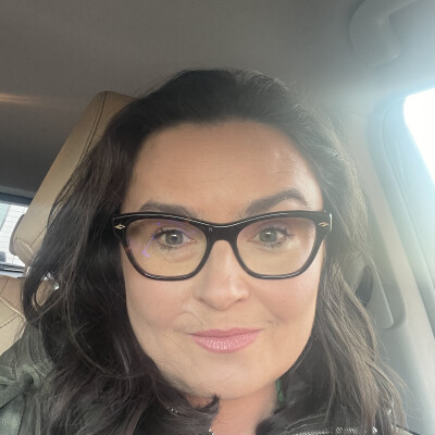 Zivile zoekt een Kamer / Appartement / Studio in Amsterdam