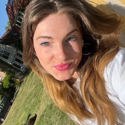 Lava Kamille zoekt een Kamer / Appartement / Huurwoning / Studio in Amsterdam