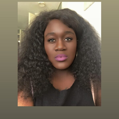 Vera zoekt een Kamer / Appartement / Huurwoning / Studio / Woonboot in Amsterdam