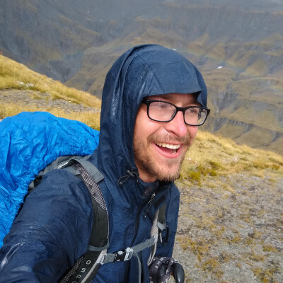 Dmitriy zoekt een Kamer / Appartement / Huurwoning / Studio in Amsterdam