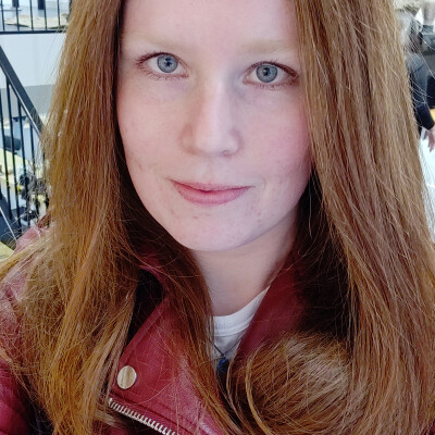 Franka zoekt een Kamer / Appartement / Huurwoning / Studio / Woonboot in Amsterdam