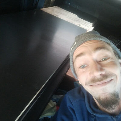 Illa zoekt een Kamer / Studio / Woonboot in Amsterdam