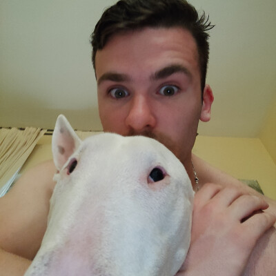 Rubén  zoekt een Appartement / Huurwoning / Studio / Woonboot in Amsterdam