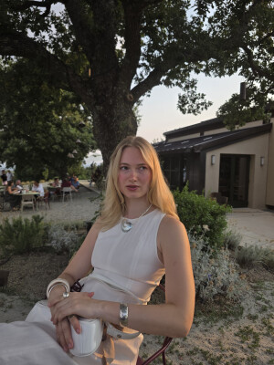 Anna-Marie  is looking for an Apartment / Rental Property / Studio / HouseBoat in Amsterdam