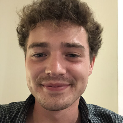 Jakob zoekt een Kamer / Appartement / Huurwoning / Studio in Amsterdam