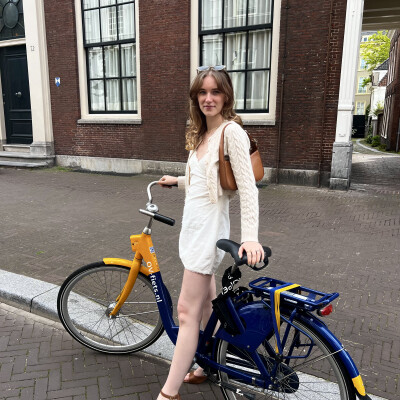 Ringaile zoekt een Kamer / Appartement / Studio in Amsterdam