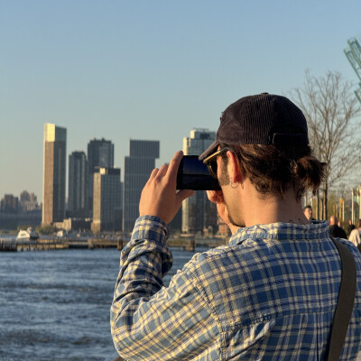 Ruben zoekt een Kamer / Appartement / Huurwoning / Studio / Woonboot in Amsterdam