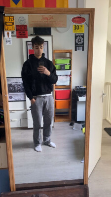 Tom zoekt een Kamer / Appartement in Amsterdam