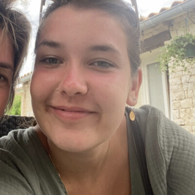 Chloé zoekt een Kamer / Appartement / Studio in Amsterdam