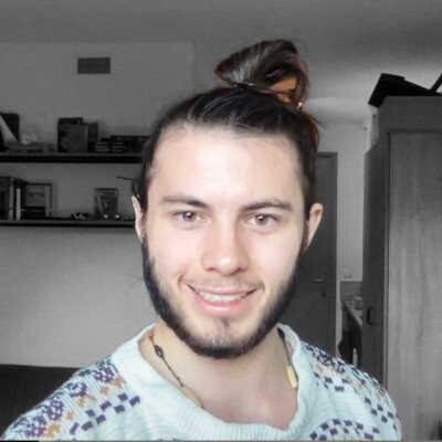 Andreas zoekt een Appartement / Studio / Woonboot in Amsterdam