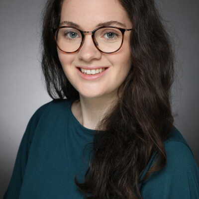 Sarah zoekt een Kamer / Studio / Woonboot in Amsterdam