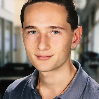 Pierre  zoekt een Kamer / Studio / Woonboot in Amsterdam