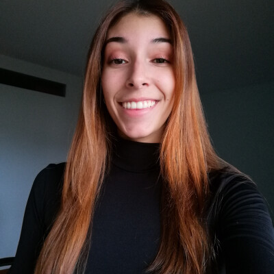 Carolina zoekt een Kamer / Appartement / Studio in Amsterdam