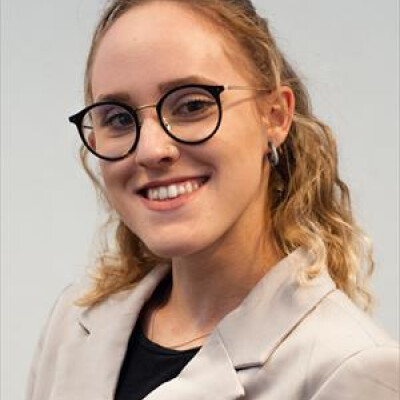 Anna  zoekt een Kamer / Appartement / Studio in Amsterdam