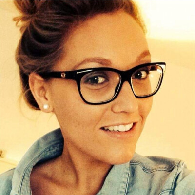 Fleur zoekt een Kamer / Appartement / Huurwoning / Studio / Woonboot in Amsterdam